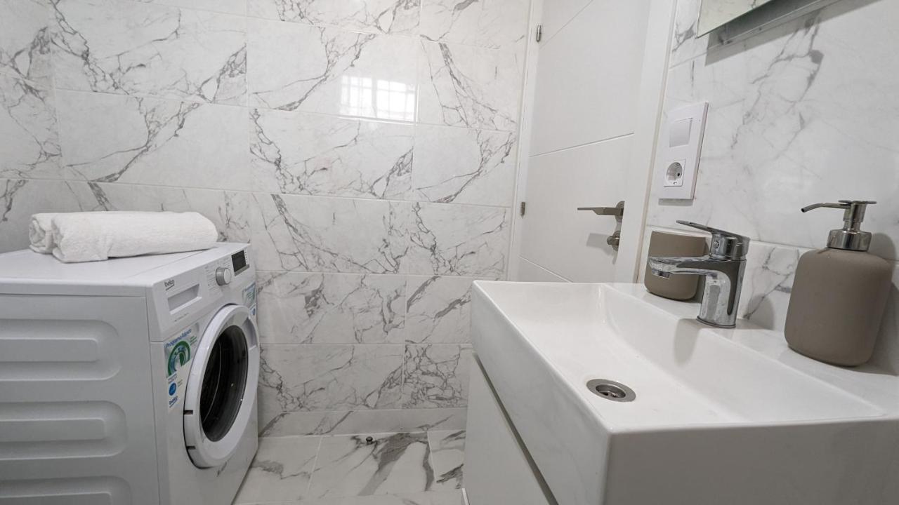 בנידורם Acuarium Levante Beach Apartment מראה חיצוני תמונה