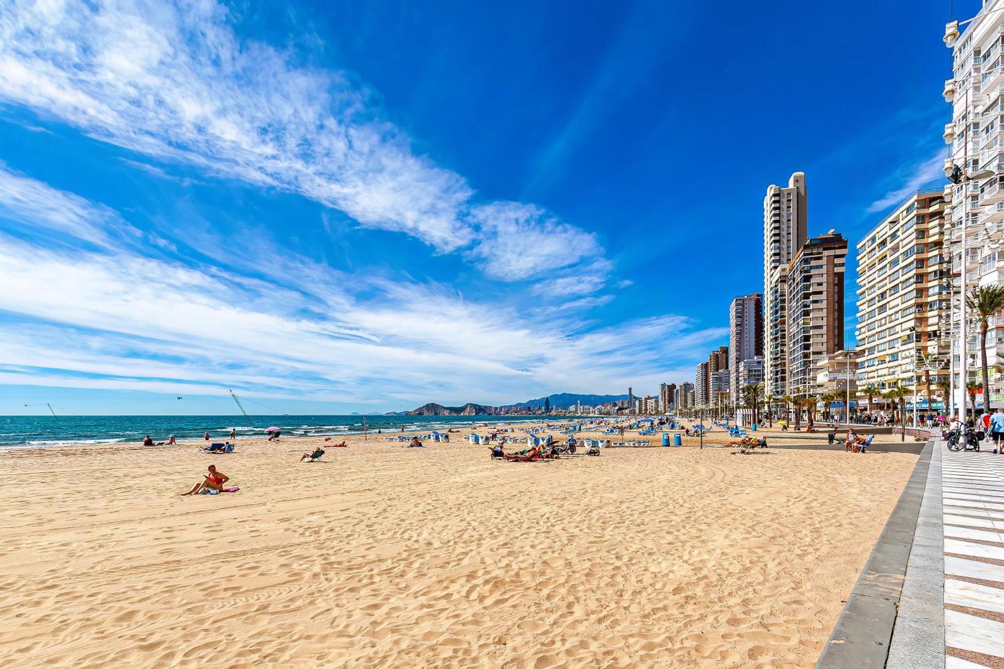 בנידורם Acuarium Levante Beach Apartment מראה חיצוני תמונה